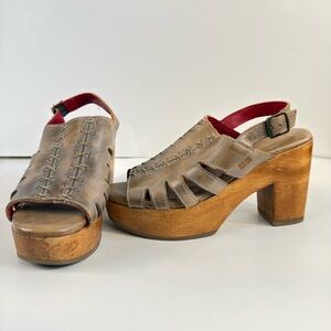 BedStu Platform Sandals